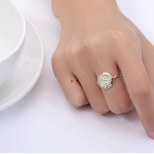 18K Gold Adjustable Ring with Abstract Design -New